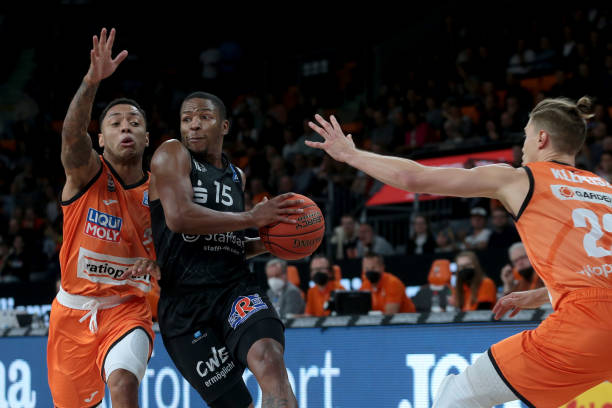 而年轻球员 而年轻球员