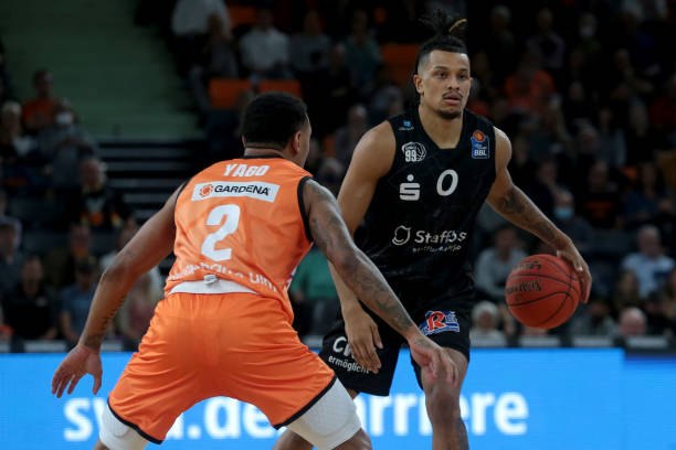 随着更多比 随着更多比